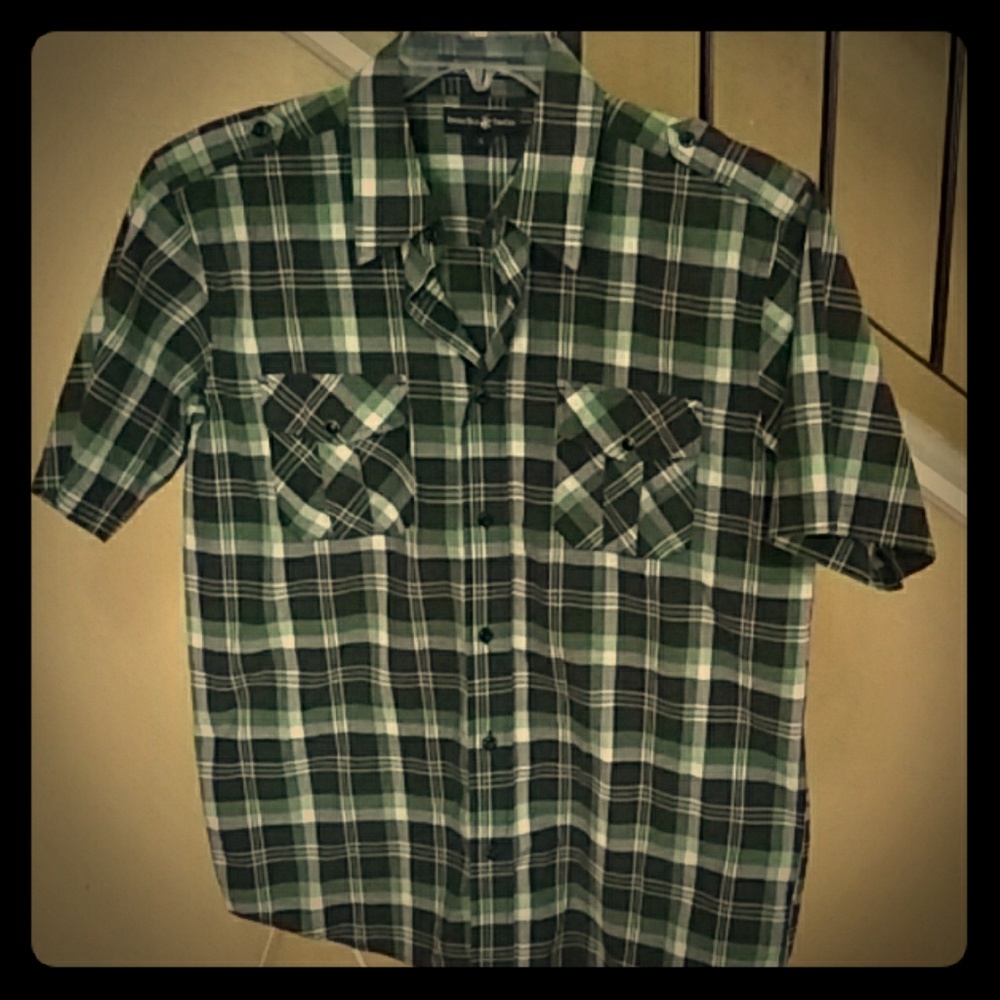 Green Plaid Beverly Hills Polo Club Short Sleeve Men’s Sz Large